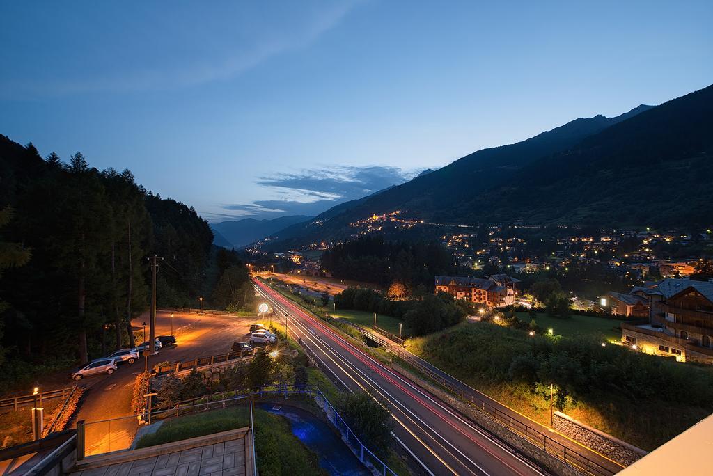Residence Adamello Resort Ponte Di Legno Luaran gambar